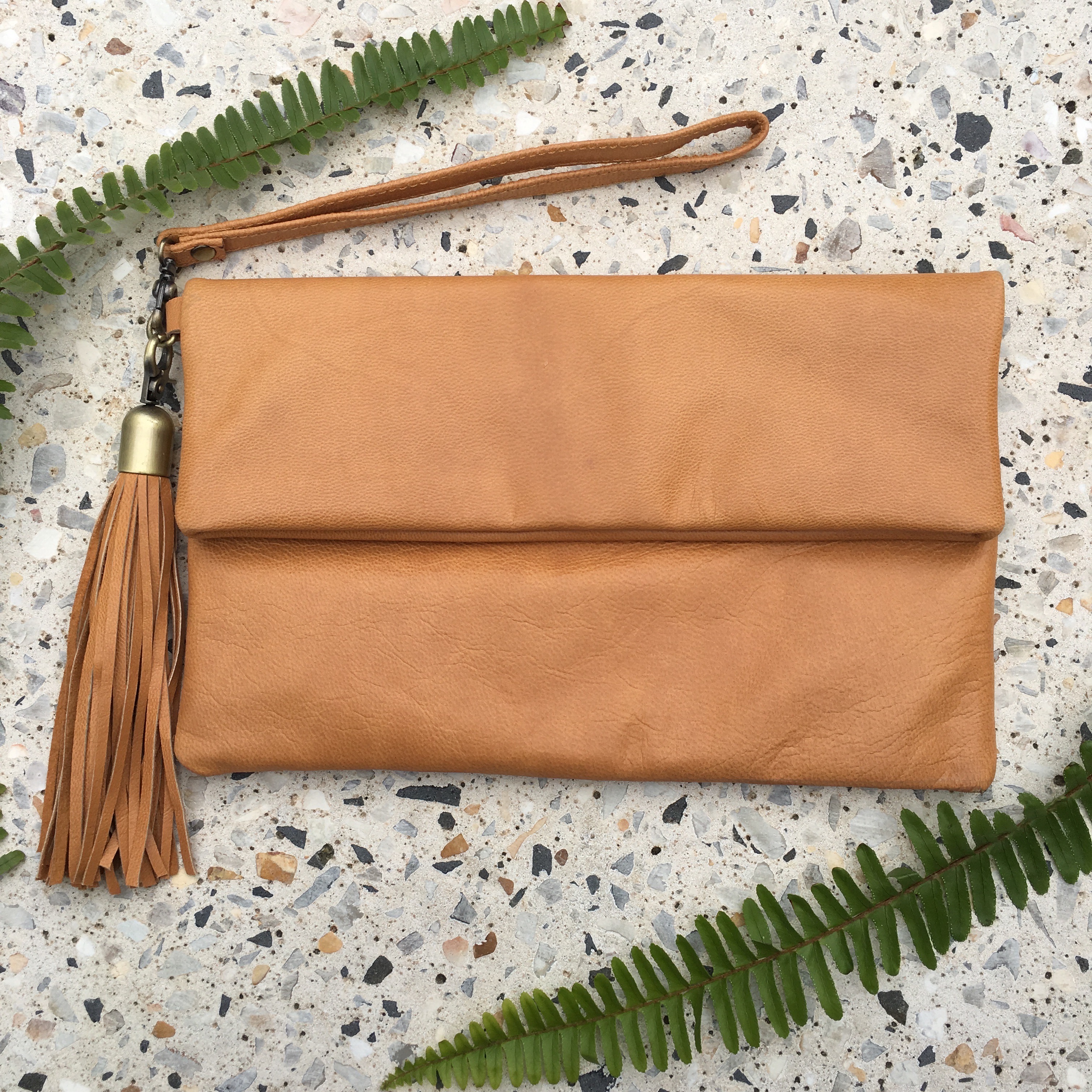 tan clutch