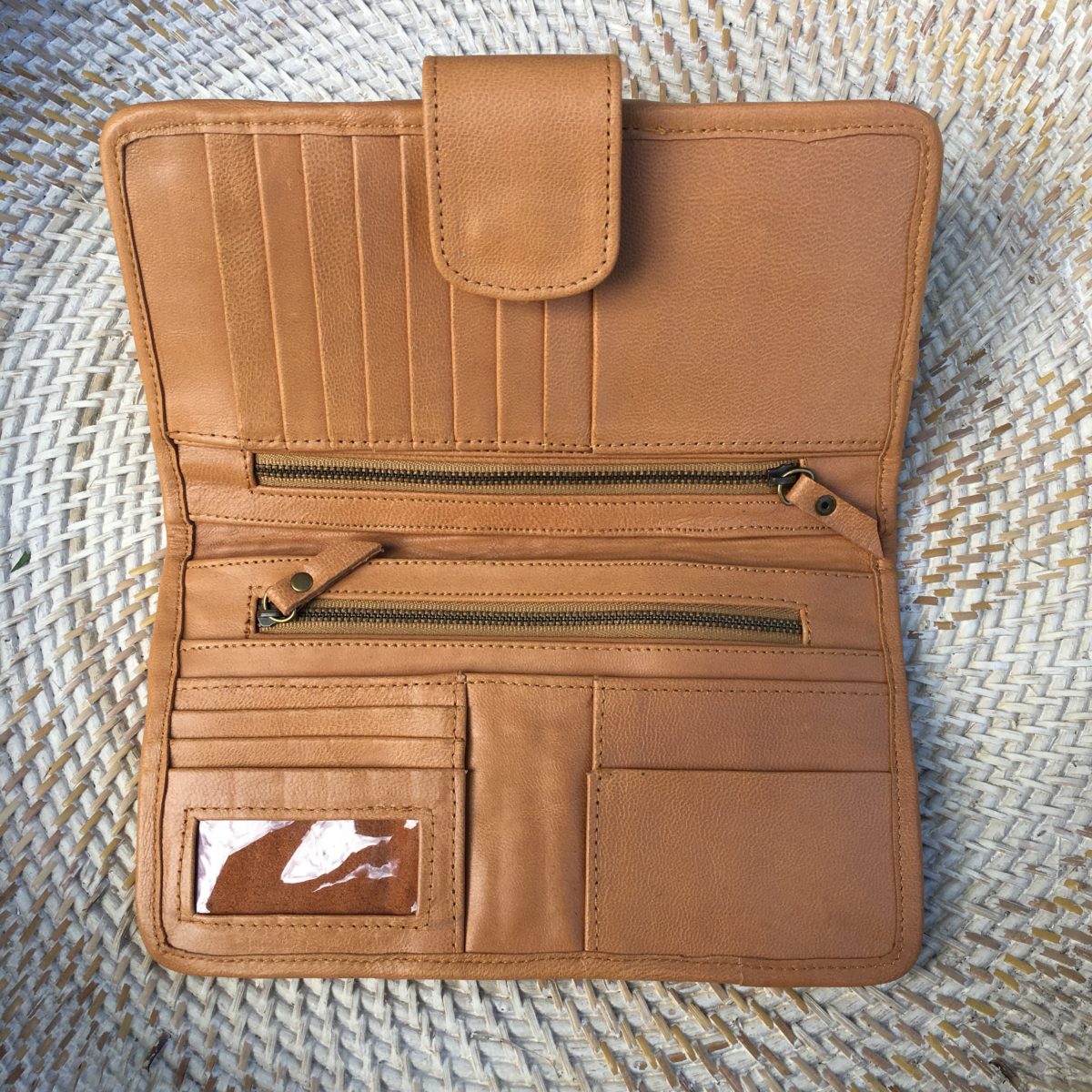 HIDE LARGE TRAVEL WALLET Shoe Shu