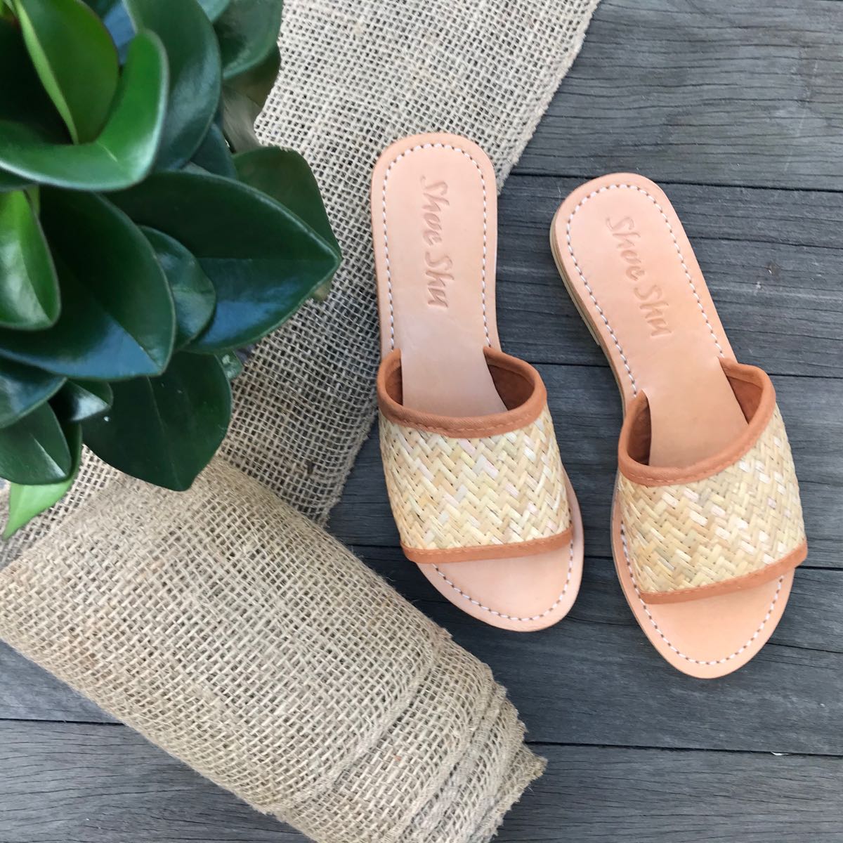 RATTAN SLIDE Shoe Shu