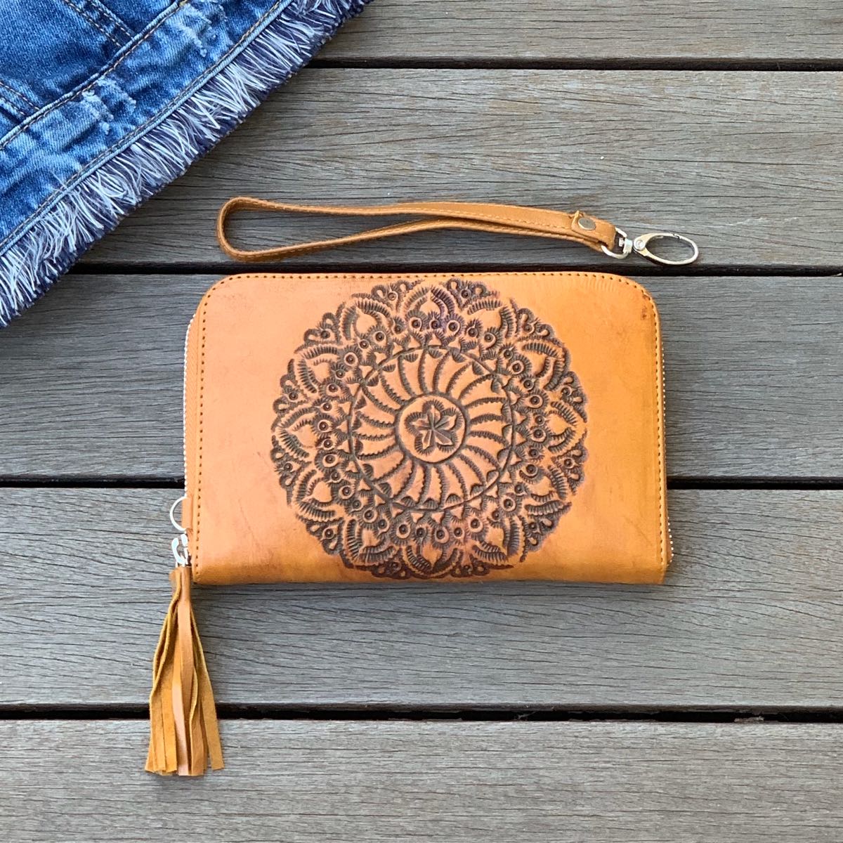 BOHO MANDALA ZIP ROUND WALLET Shoe Shu