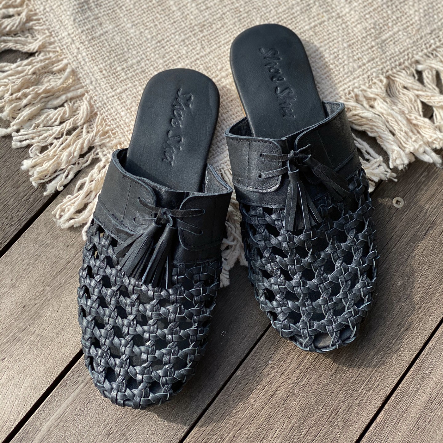 LEATHER WOVEN TASSEL SLIDE Shoe Shu